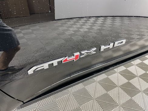 Used 2024 GMC Sierra 2500 AT4X image 33