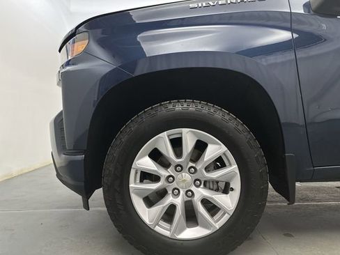 Used 2020 Chevrolet Silverado 1500 Custom w/ Custom Value Package image 19