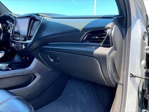 Used 2023 Chevrolet Traverse RS AWD/4WD image 13
