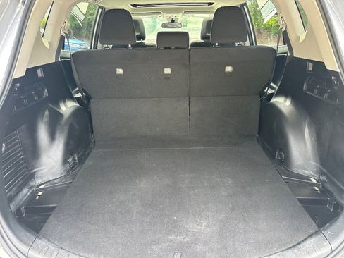 Used 2018 Toyota RAV4 XLE FWD image 34