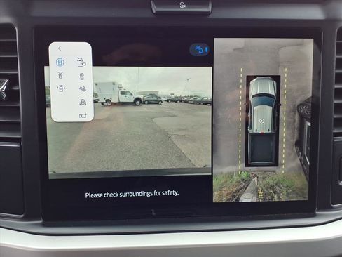 Certified 2025 Ford F350 XLT w/ Black Appearance Package image 15