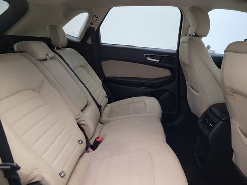 Used 2017 Ford Edge SE FWD image 19