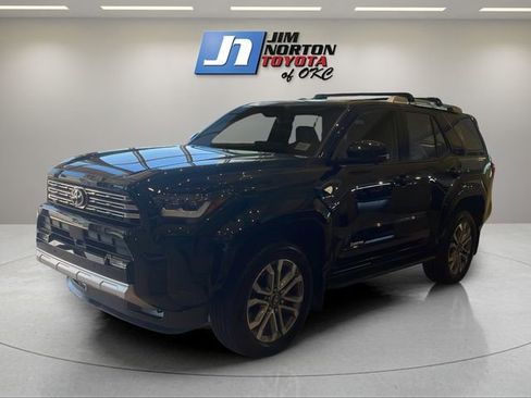 Used 2025 Toyota 4Runner Limited image 1
