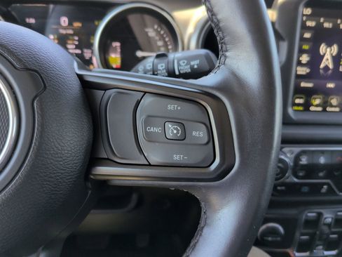 Used 2023 Jeep Wrangler Unlimited w/ Cold Weather Group AWD/4WD image 18