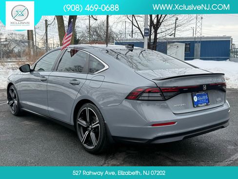 Used 2023 Honda Accord Sport image 2