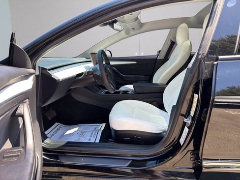 Used 2022 Tesla Model 3 Long Range AWD/4WD image 9