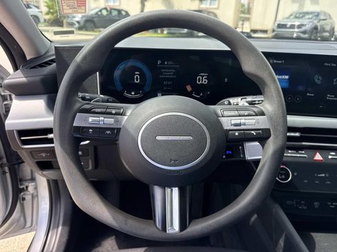 Used 2025 Hyundai Sonata SEL FWD image 21