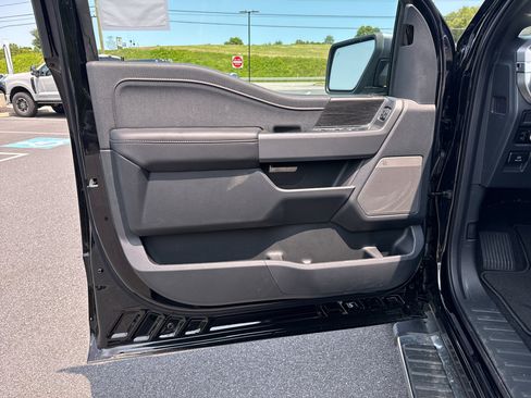 New 2025 Ford F150 Lariat w/ Equipment Group 501A Mid image 44