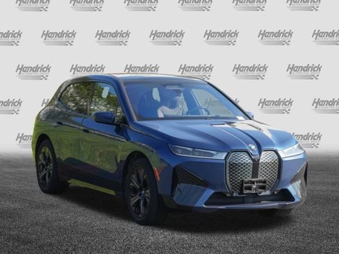 Used 2024 BMW iX xDrive50 w/ Sport Package AWD/4WD image 2
