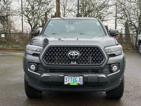 Used 2023 Toyota Tacoma Limited image 8