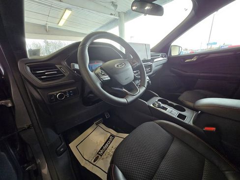 Used 2023 Ford Escape ST-Line w/ Tech Pack #1 image 10