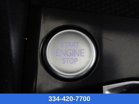 Certified 2023 Volkswagen Tiguan SE R-Line image 11