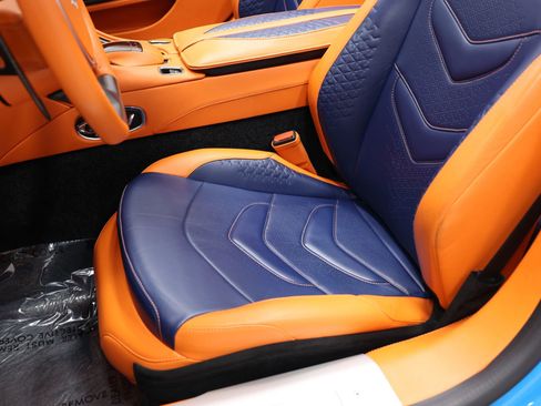 Used 2022 Aston Martin DBS Superleggera Volante RWD image 24