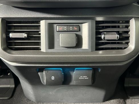 Used 2025 Ford F150 Lariat w/ Equipment Group 502A High AWD/4WD image 18