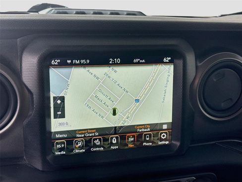 Used 2023 Jeep Wrangler Unlimited w/ Cold Weather Group AWD/4WD image 7