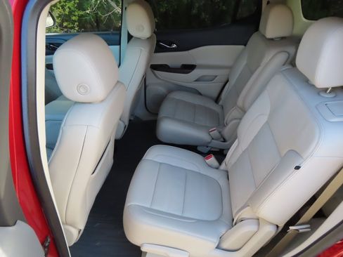 Used 2023 GMC Acadia Denali w/ Denali Ultimate Package image 35