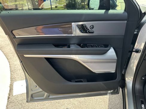 Used 2026 Cadillac Vistiq Sport w/ LPO, Floor Liner Package AWD/4WD image 17