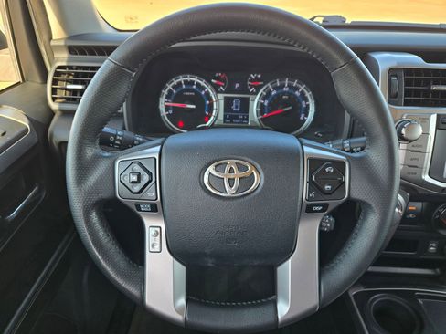 Used 2015 Toyota 4Runner SR5 RWD image 10