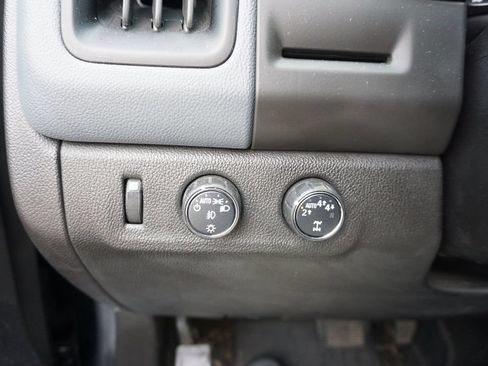 Used 2018 Chevrolet Colorado Z71 AWD/4WD image 4