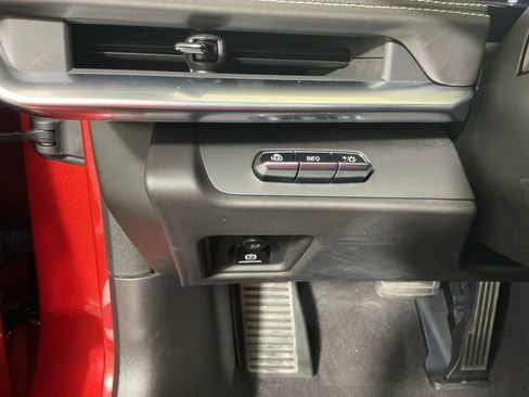 Used 2024 Chevrolet Corvette Stingray Premium Cpe image 18