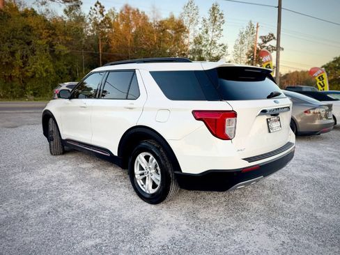 Used 2020 Ford Explorer XLT w/ Equipment Group 202A RWD image 2