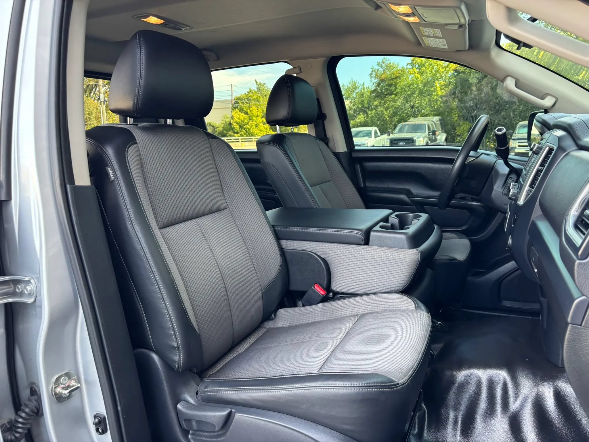 Used 2019 Nissan Titan S w/ S Utility Package RWD image 17
