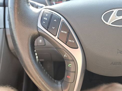 Used 2013 Hyundai Elantra Limited w/ Technology Pkg FWD image 12