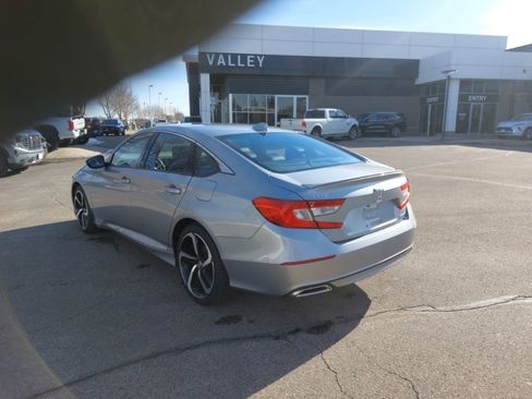 Used 2020 Honda Accord Sport image 4