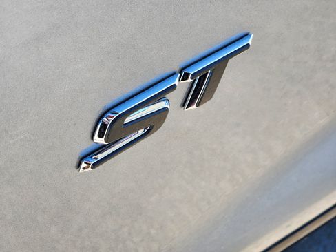 New 2026 Buick Enclave Sport Touring w/ Power Package image 7