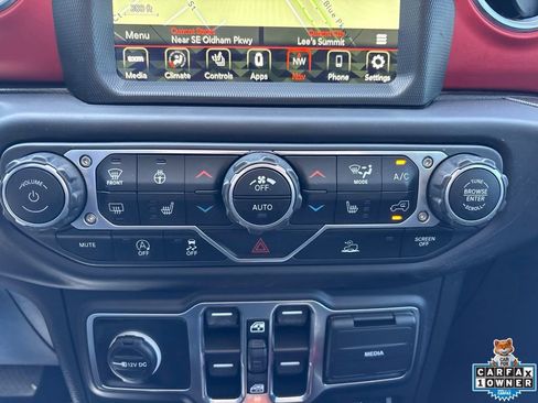 Used 2022 Jeep Wrangler Unlimited Rubicon w/ LED Lighting Group AWD/4WD image 59