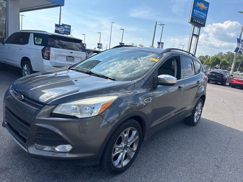 Used 2016 Ford Escape SE w/ Equipment Group 201A FWD image 1