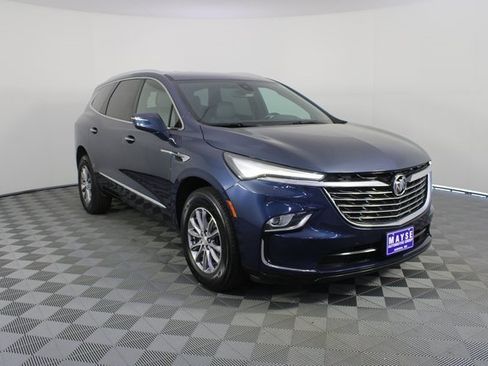 Used 2022 Buick Enclave Essence image 26