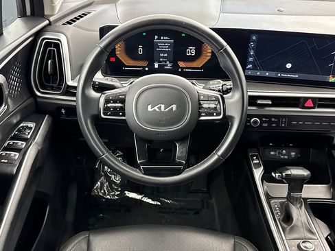 Used 2024 Kia Sorento S image 13