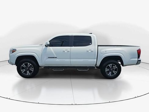 Used 2023 Toyota Tacoma SR5 RWD image 8