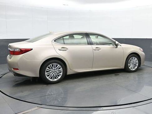 Used 2014 Lexus ES 350 w/ Luxury Package image 8