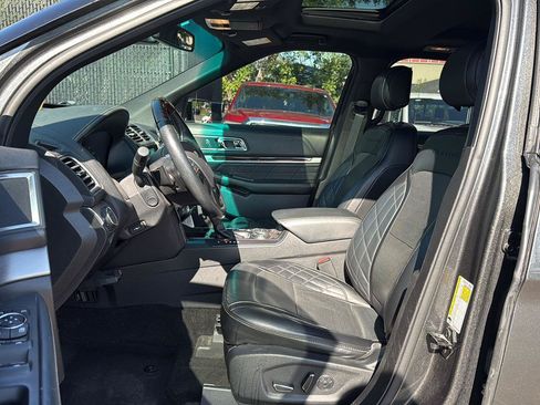 Used 2017 Ford Explorer Platinum AWD/4WD image 9