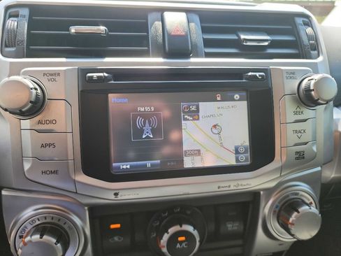 Used 2016 Toyota 4Runner SR5 Premium image 25