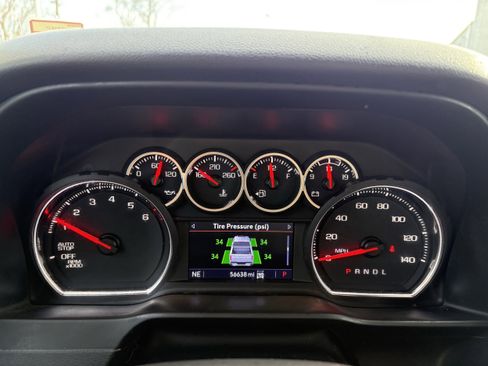 Used 2021 Chevrolet Silverado 1500 LT Trail Boss w/ Convenience Package II AWD/4WD image 13