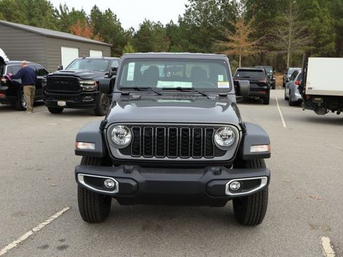 New 2026 Jeep Gladiator Sport image 2