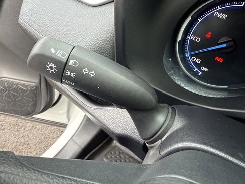 Used 2024 Toyota RAV4 XLE image 31