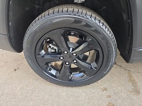 New 2025 Jeep Grand Cherokee L Limited w/ Luxury Tech Group II image 24