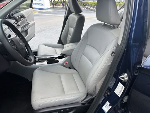 Used 2016 Honda Accord EX-L image 40