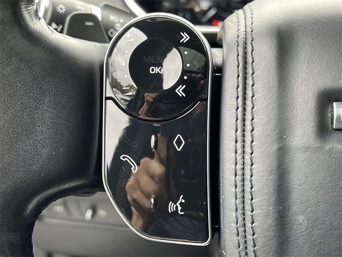 Used 2022 Land Rover Range Rover Westminster Edition image 11