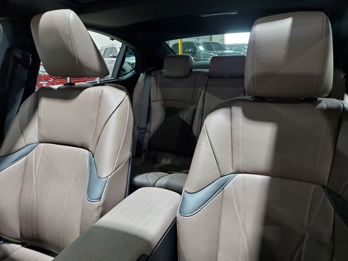 Used 2022 Lexus ES 300h Ultra Luxury w/ Accessory Package 2 image 40