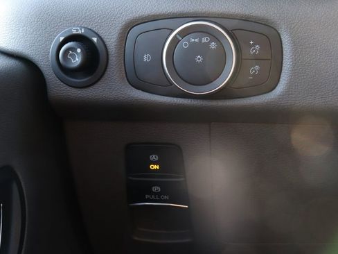 Used 2023 Ford Transit 350 XLT image 21