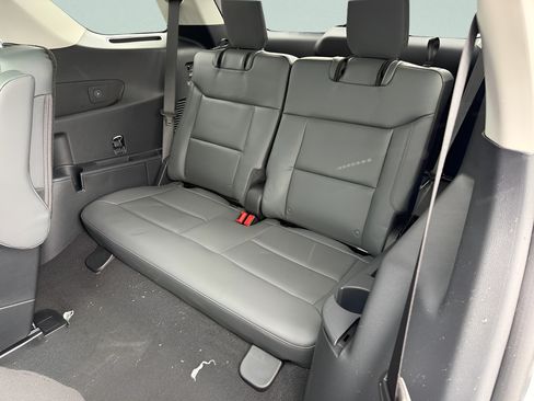 New 2026 Ford Explorer Active w/ Active Comfort Package AWD/4WD image 7
