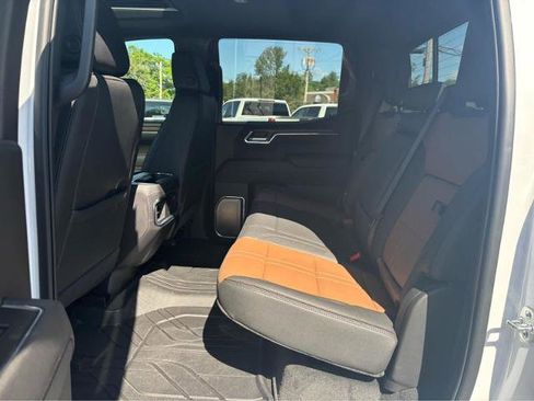 Used 2025 Chevrolet Silverado 1500 High Country w/ High Country Premium Package AWD/4WD image 25
