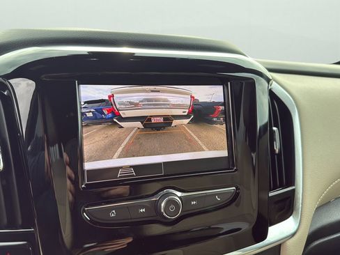 Used 2022 Chevrolet Traverse LS w/ LPO, Cargo Package FWD image 18