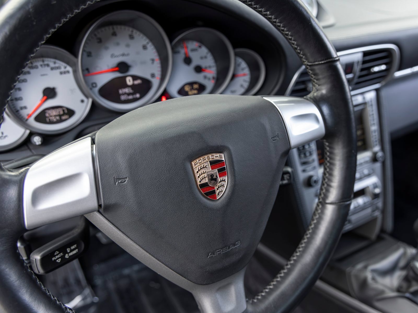 Used 2007 Porsche 911 Turbo AWD/4WD image 37