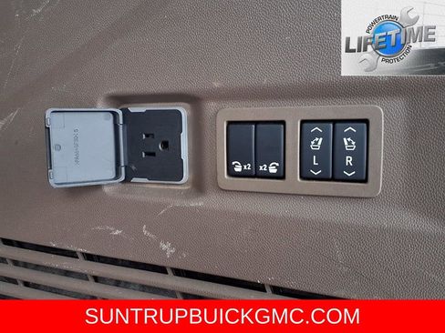 Used 2024 GMC Yukon Denali image 31